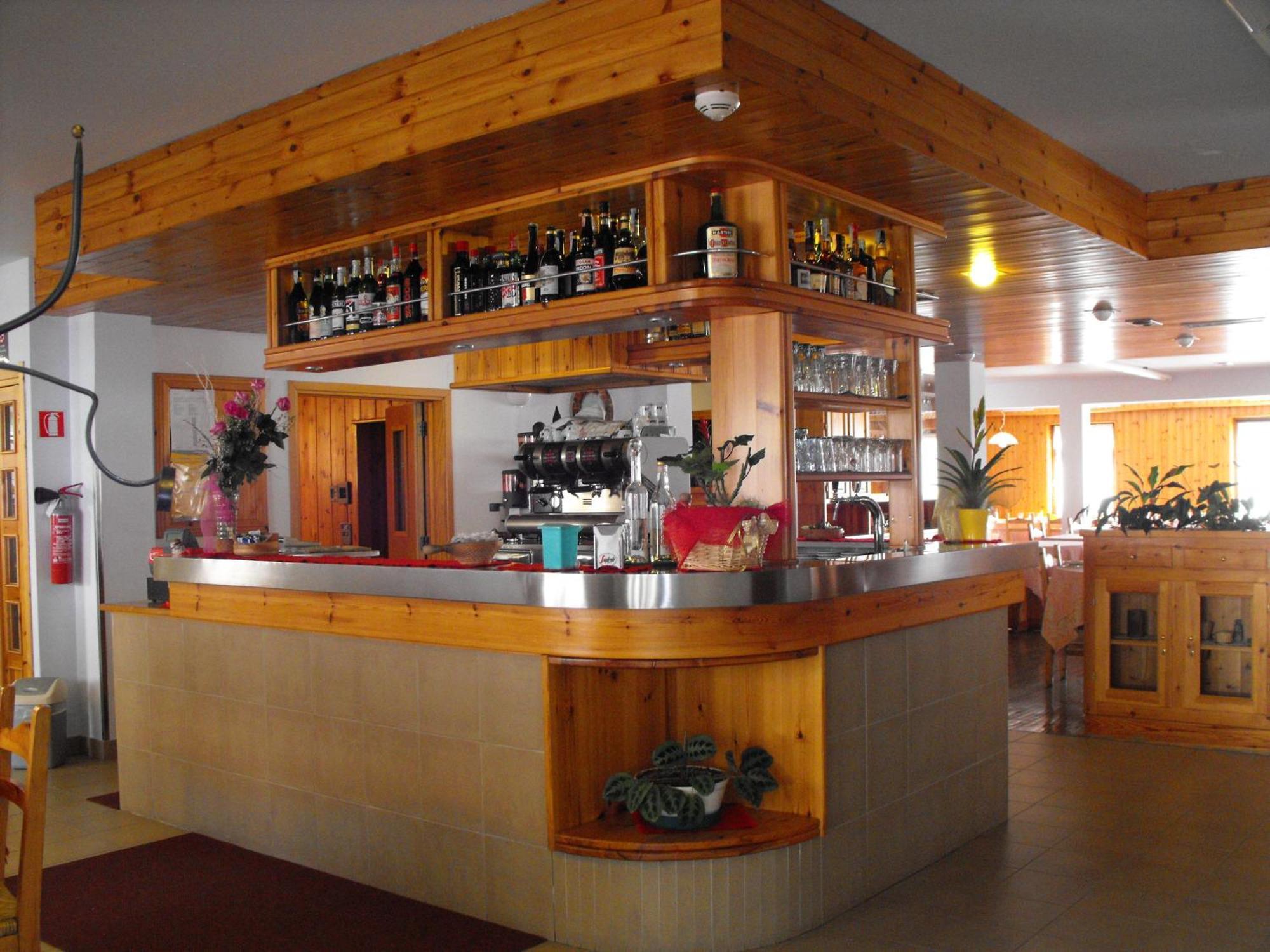 Hotel Valdotain Villeneuve Exterior photo